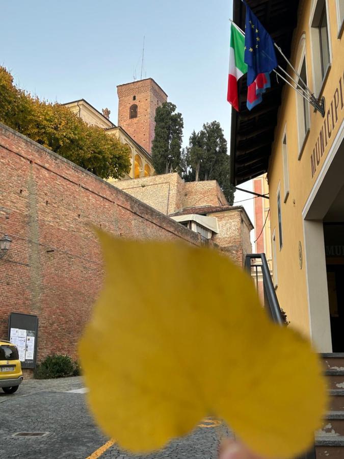 Villa Takápradalù Cisterna dʼAsti Exterior foto